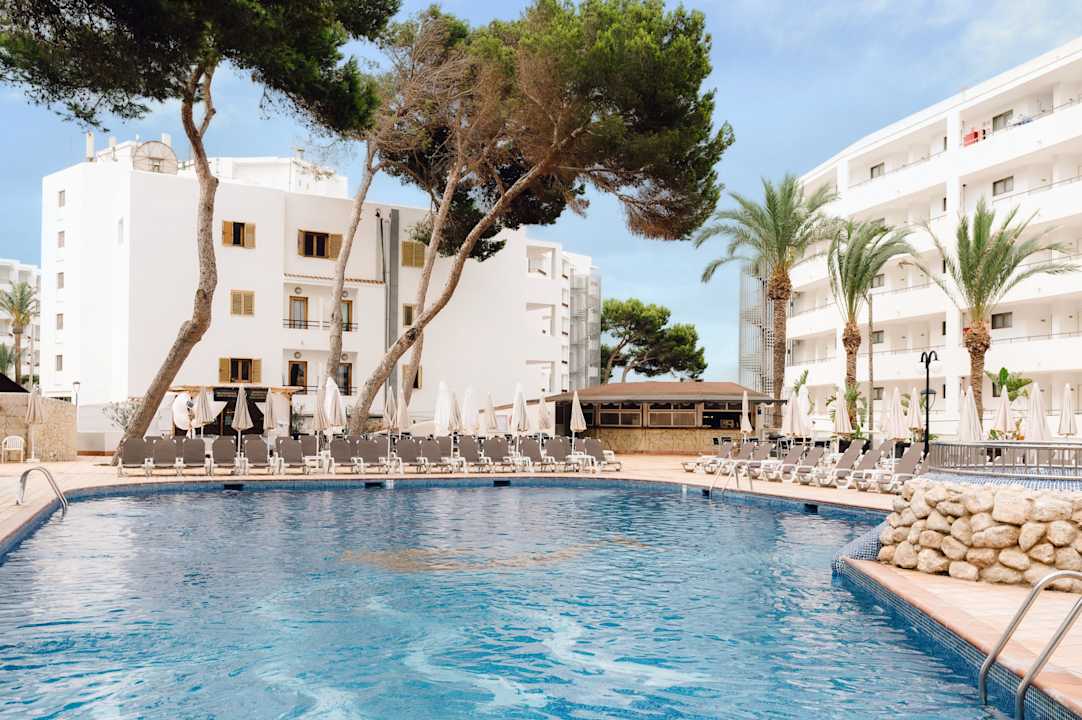 Pool Moon Dreams Coral Beach