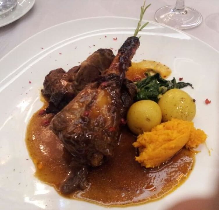 Jagnięcina z glinianego dzbana - ok 25 E Princess Andriana Resort & Spa