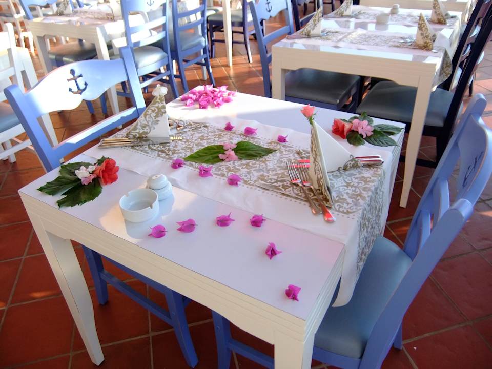 Geschmückter Tisch zum Abschied Hotel Grand Side