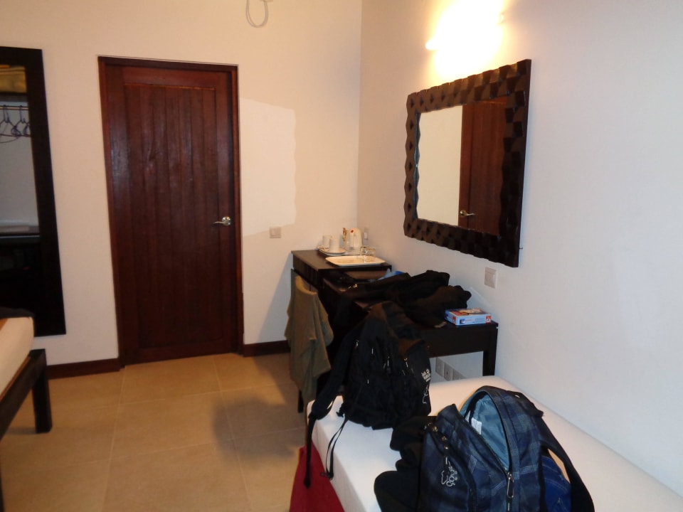 Eingang Zimmer Embudu Village