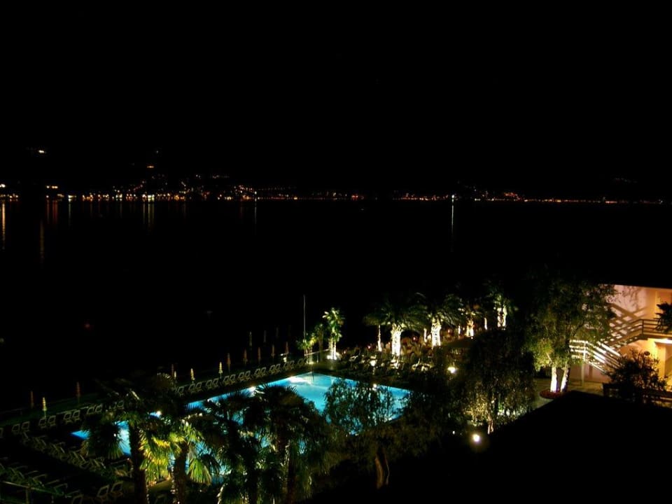 Bei Nacht Hotel Ideal