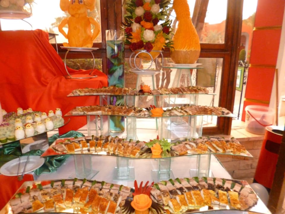 Happy easter buffet 2014 Arabia Azur Resort