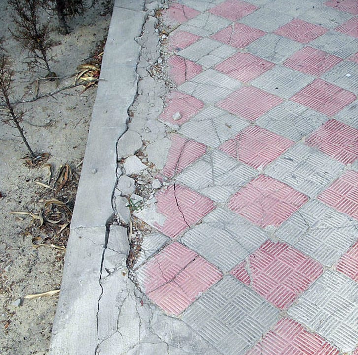 Wege in der Anlage Royal Lido Resort & Spa