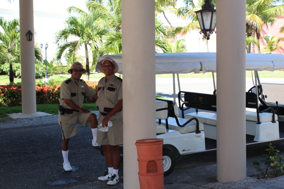 Die netten Fahrer des Caddy TRS Turquesa Hotel - Adults only