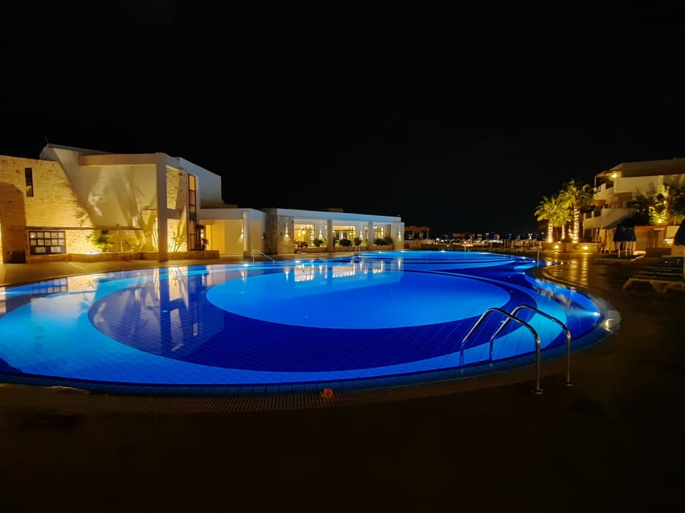 Pool Grand Hotel Holiday Resort