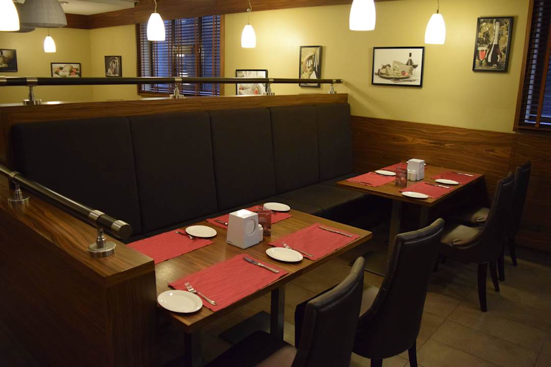 Restaurant im Keller-Geschoss Hotel Park Chernigiv