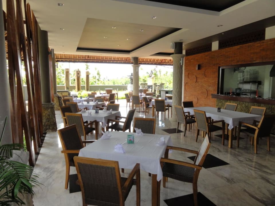 Restaurant-/Frühstücksbereich  Hotel Abi Bali Resort and Villa