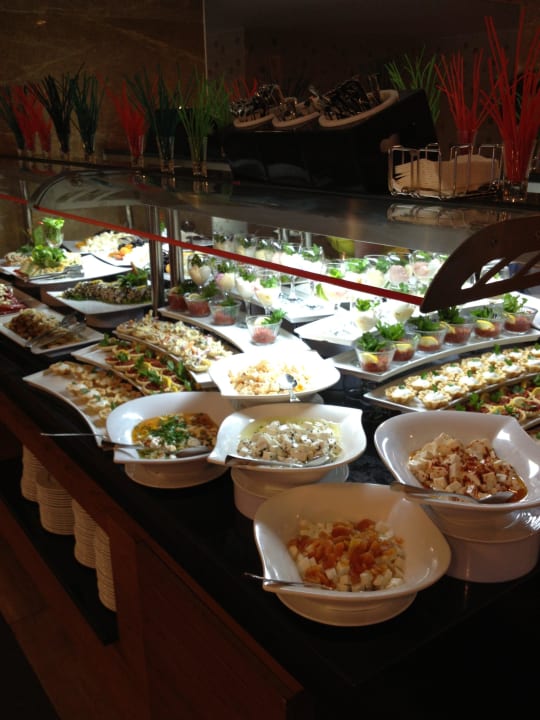 Вкусняшки Wyndham Garden Lara