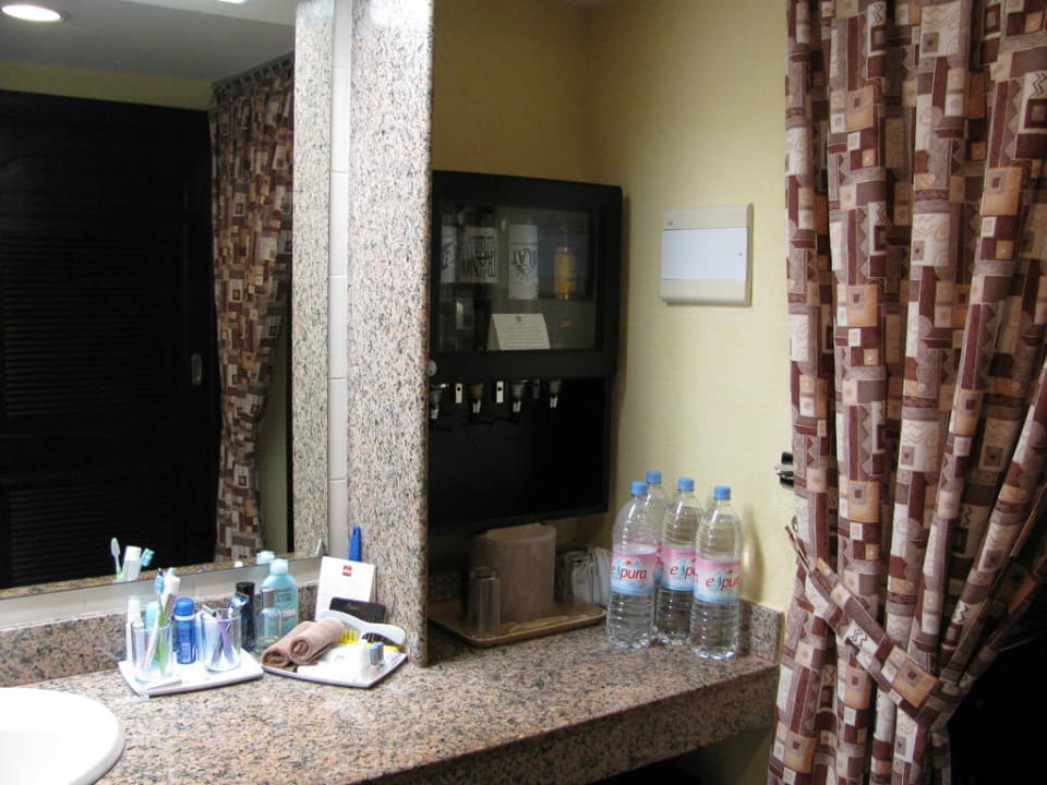 Die eingebaute Minibar Hotel Riu Tequila