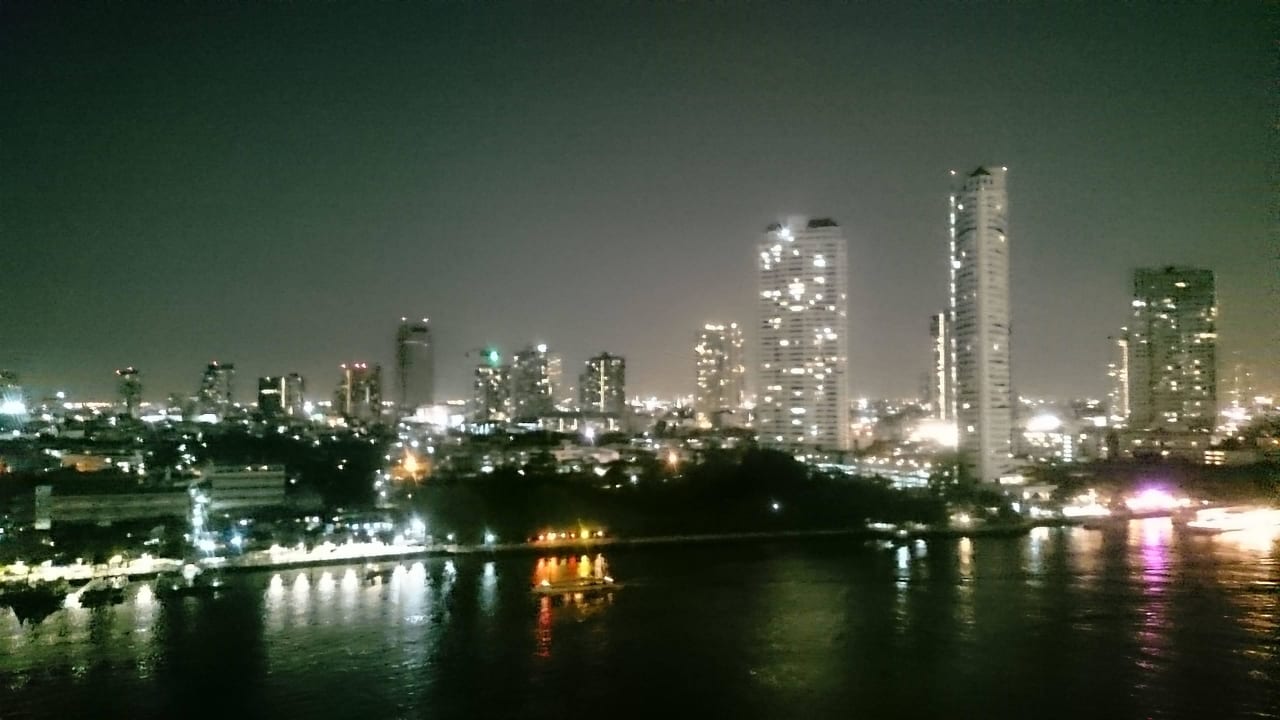 Aussicht vom Balkon aus Chatrium Hotel Riverside Bangkok