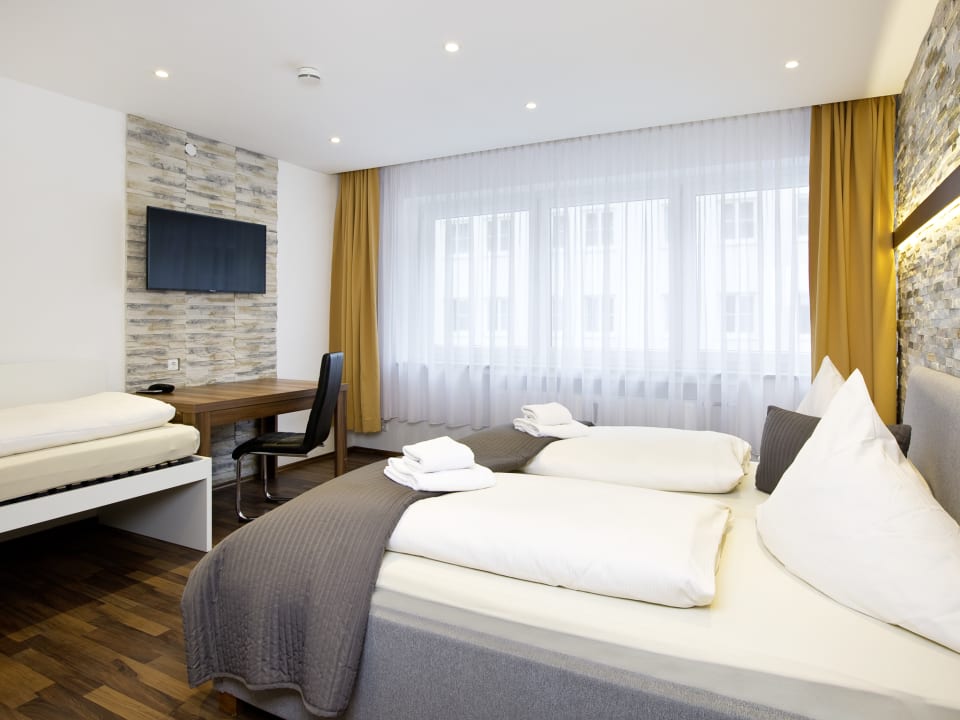 Zimmer Central City Hotel