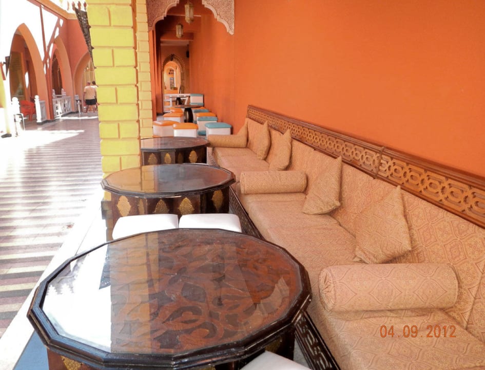 Direkt in der Ladenstraße Pickalbatros Alf Leila Wa Leila Resort - Neverland Hurghada