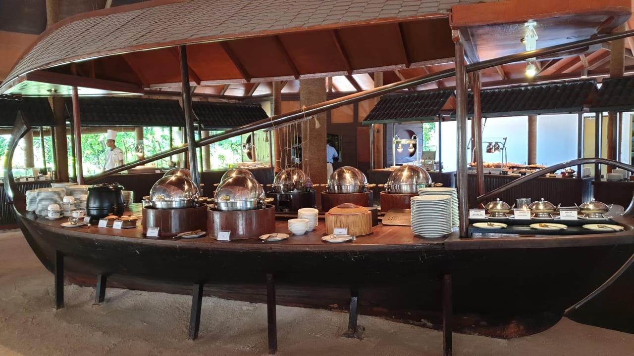 Gastro Filitheyo Island Resort