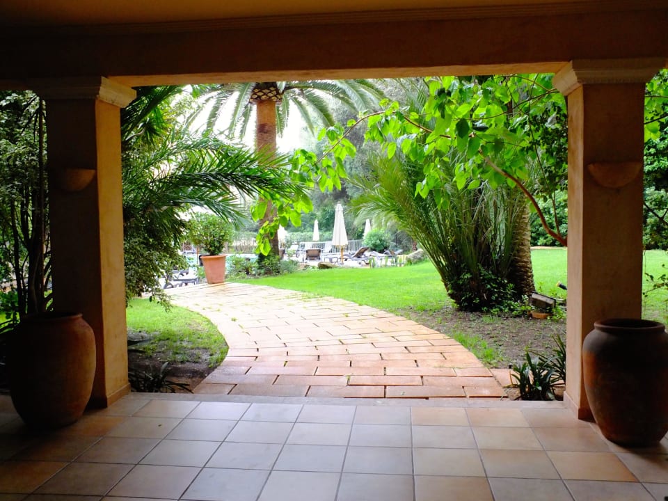 Einen Blick in den Garten - Richtung Pool  Lago Garden