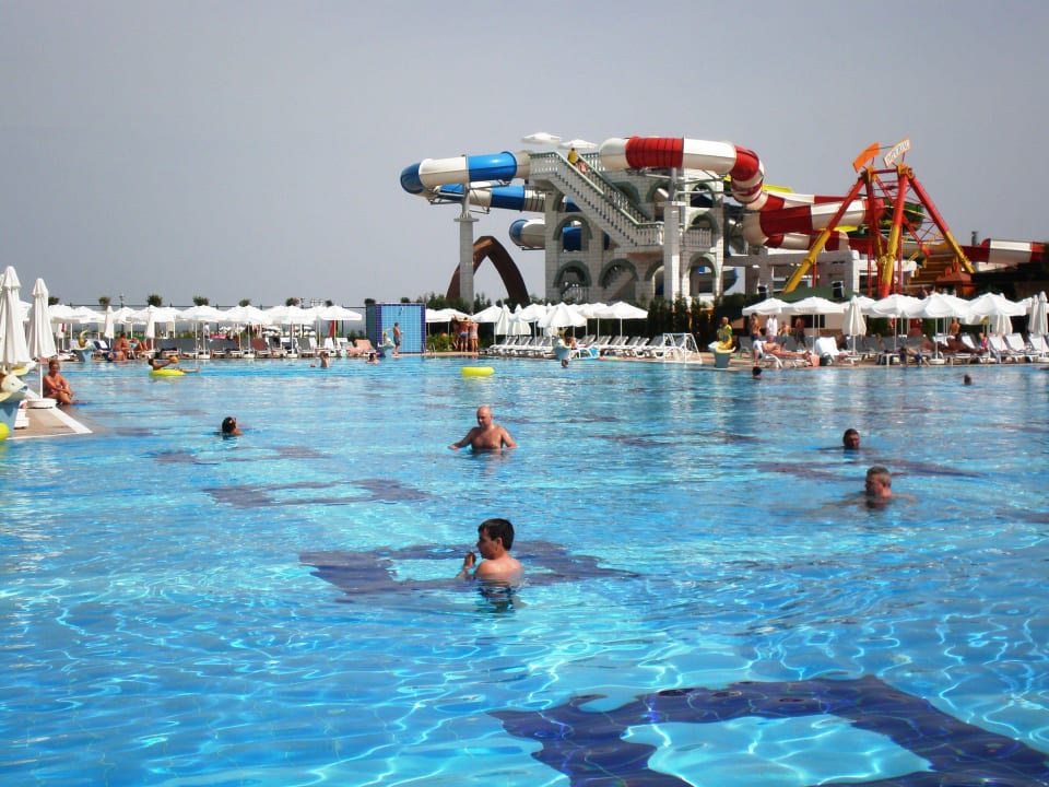 Pool with slides Hotel Delphin Imperial