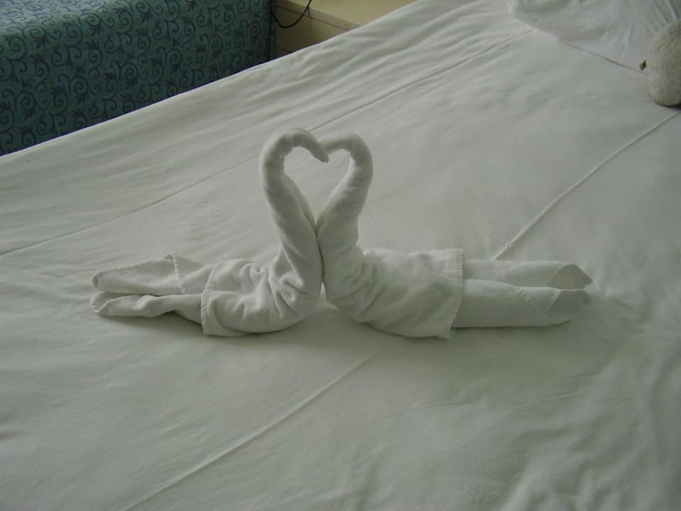 Gruss von den Zimmermädchen  VONRESORT Golden Coast