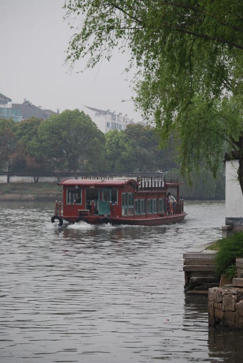Unterwegs auf dem Kaiserkanal Bamboo Grove Hotel