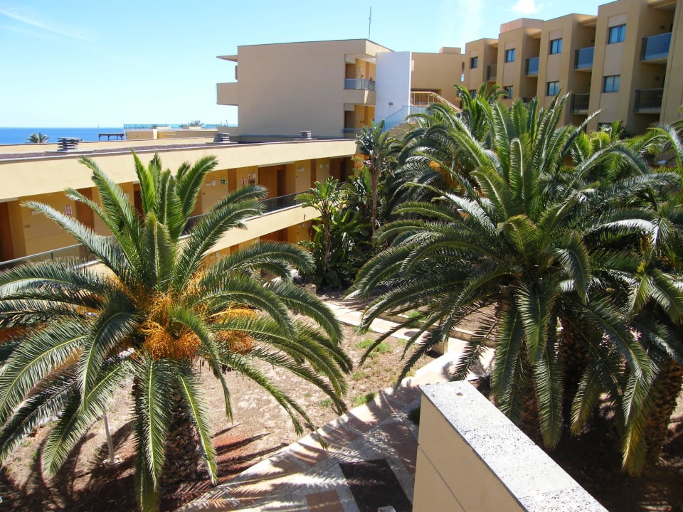 Blick vom 6. Stock in einen der Innenhöfe SBH Club Paraiso Playa