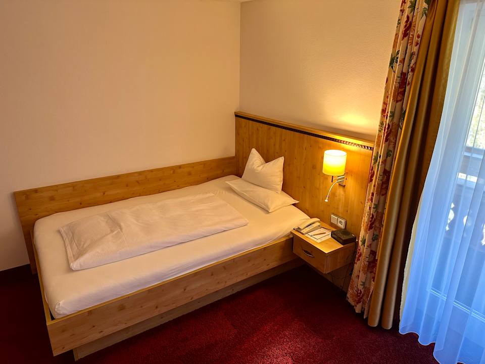 Zimmer Alm- & Wellnesshotel Alpenhof