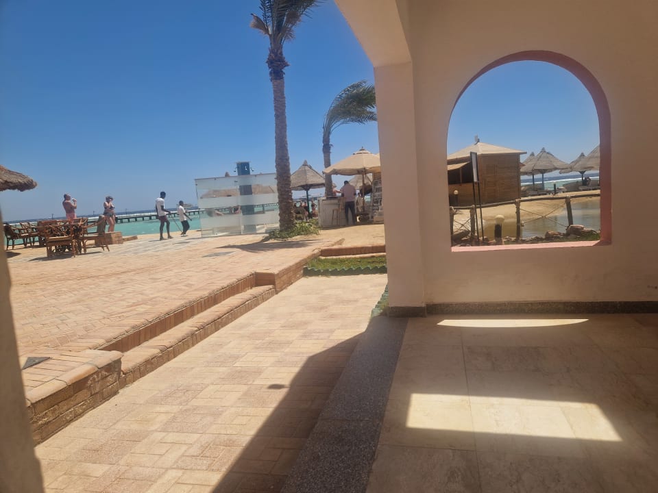 Strand MG Alexander The Great Hotel