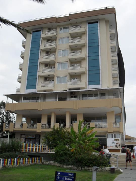 Foto vanuit de tuin genomen Hotel Ephesia