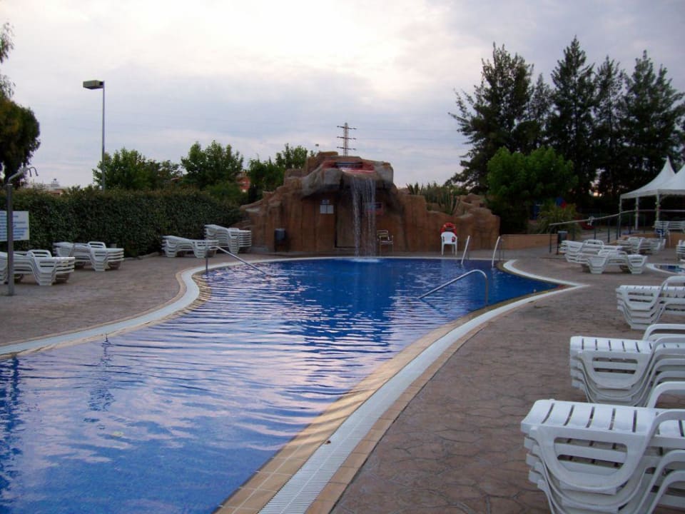 Hotel pool / evening 4R Gran Regina