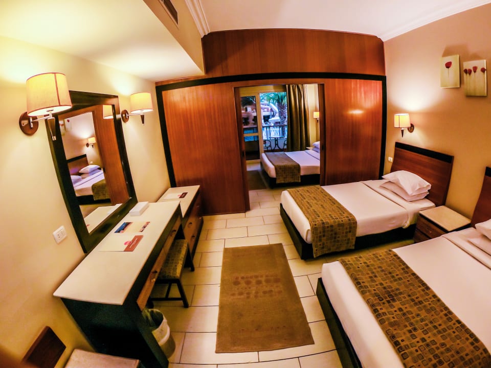 Zimmer Regency Plaza Aqua Park & Spa