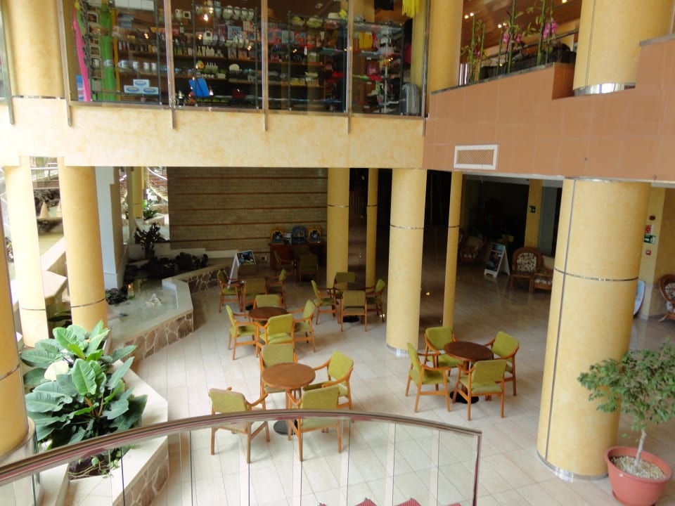 Untere Hotelhalle GF FANABE