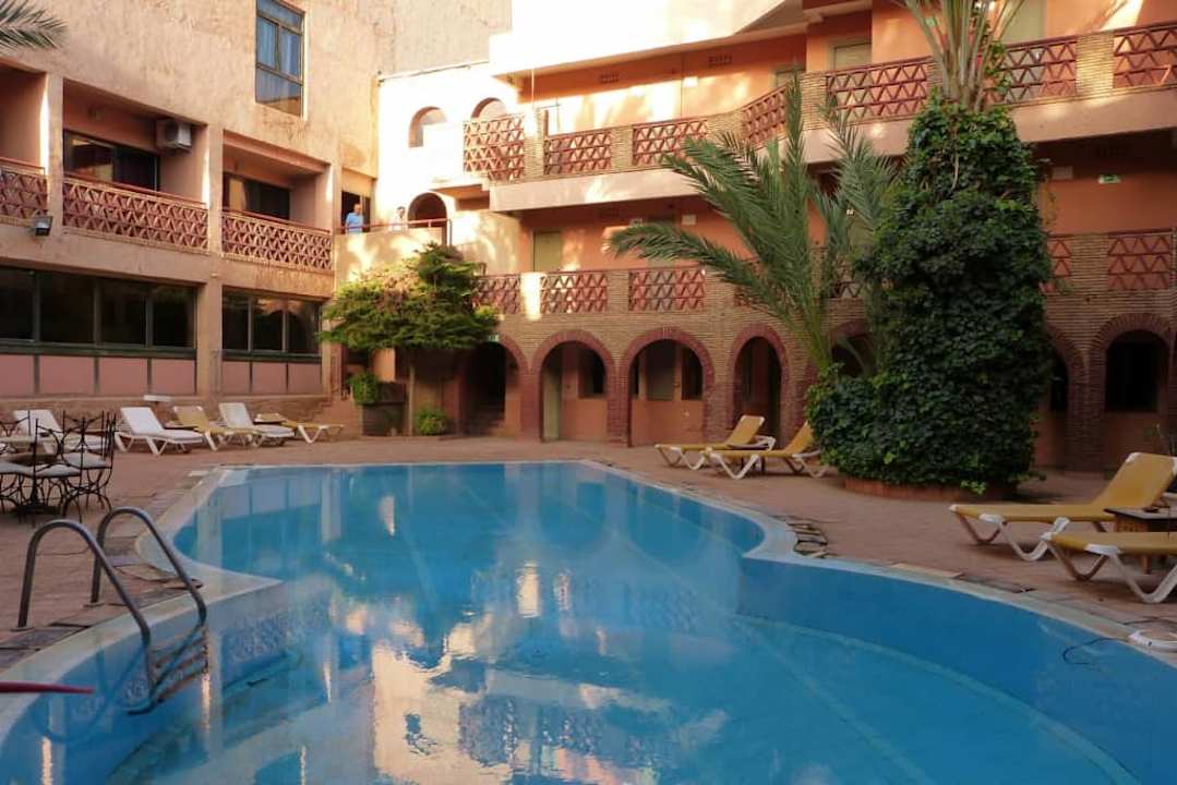 Basen jak dziurka od klucz Riad Tichka Salam