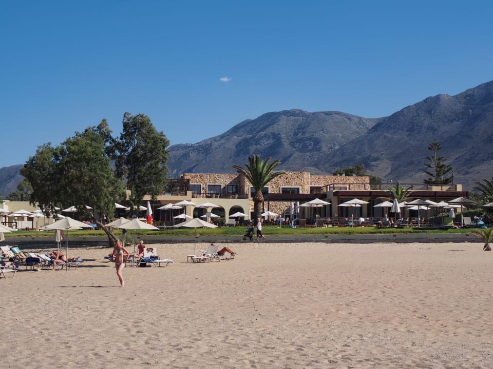 Außenansicht Pilot Beach Resort