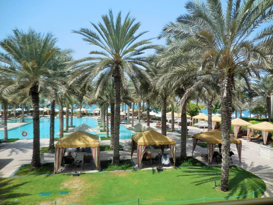 Ausblick vom Zimmer auf Pool und Meer One&Only Royal Mirage Resort Dubai at Jumeirah Beach