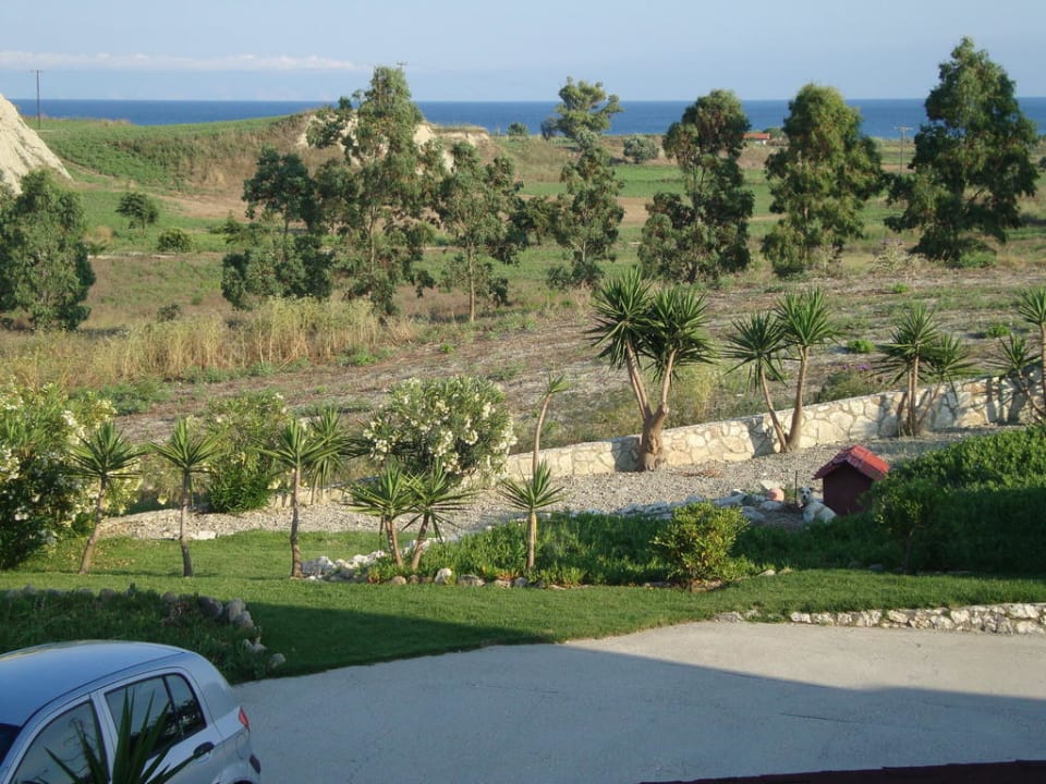 Blick vom Balkon Richtung Meer Pagonis Studios