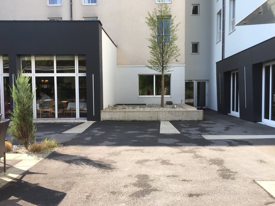 Gartenanlage Hotel Mercure Salzburg City