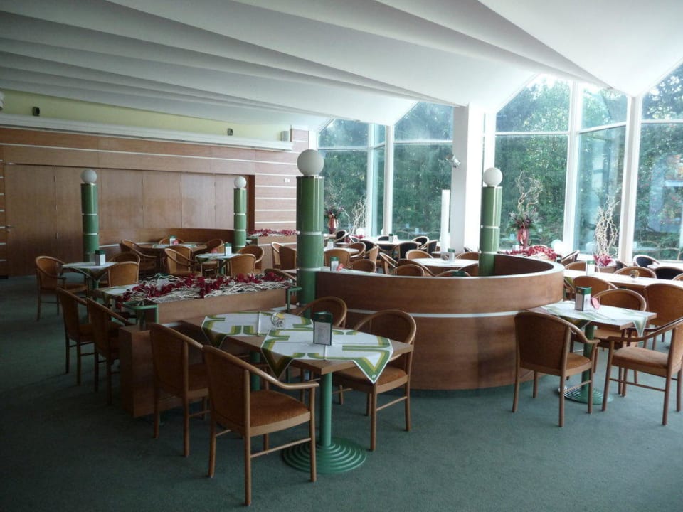 Bar mit wunderschönem Blick Hotel Montana