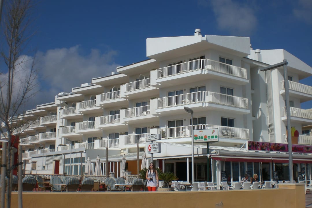 Hotel von der Strandseite aus gesehen Grupotel Picafort Beach