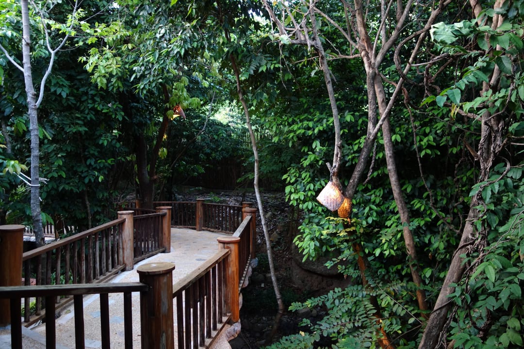 Weg vom Zimmerkomplex Santhiya Koh Phangan Resort & Spa