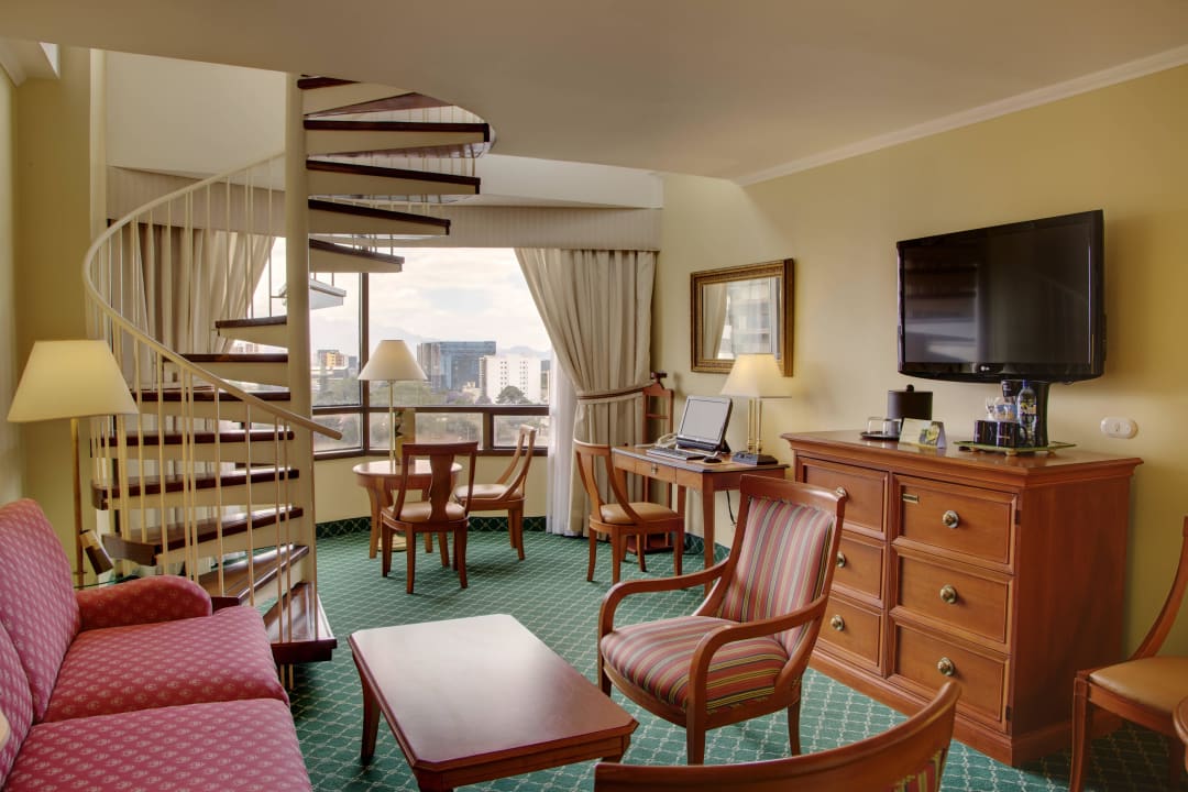 Suite Duplex Sala Hotel Barceló Guatemala City