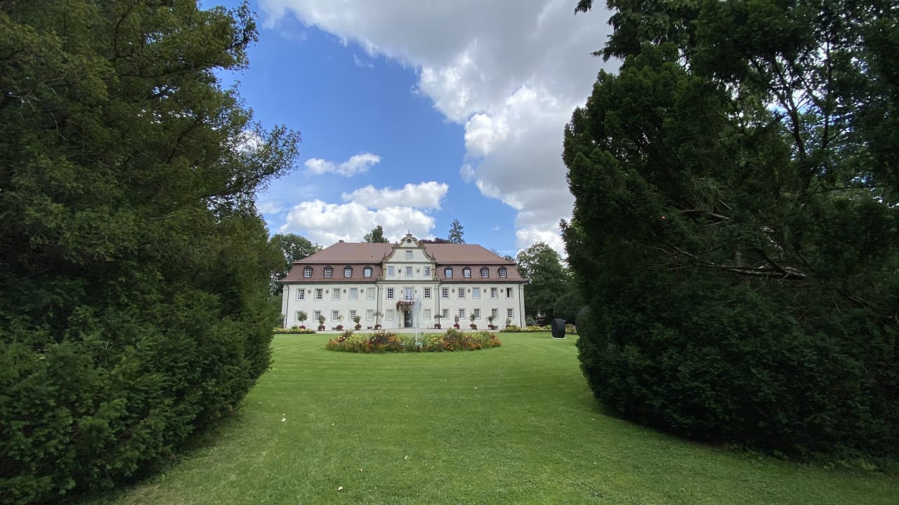 Außenansicht Wald & Schlosshotel Friedrichsruhe