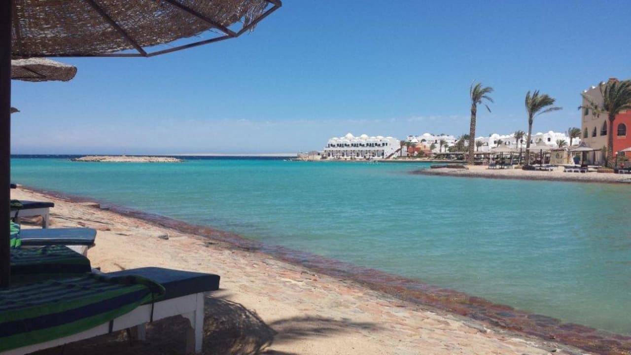 B - Lagune von der Liege aus Richtung Meer Arabia Azur Resort