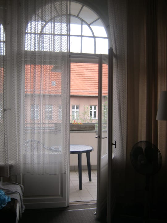 Blick zum Balkon Hotel Pension Rheingold