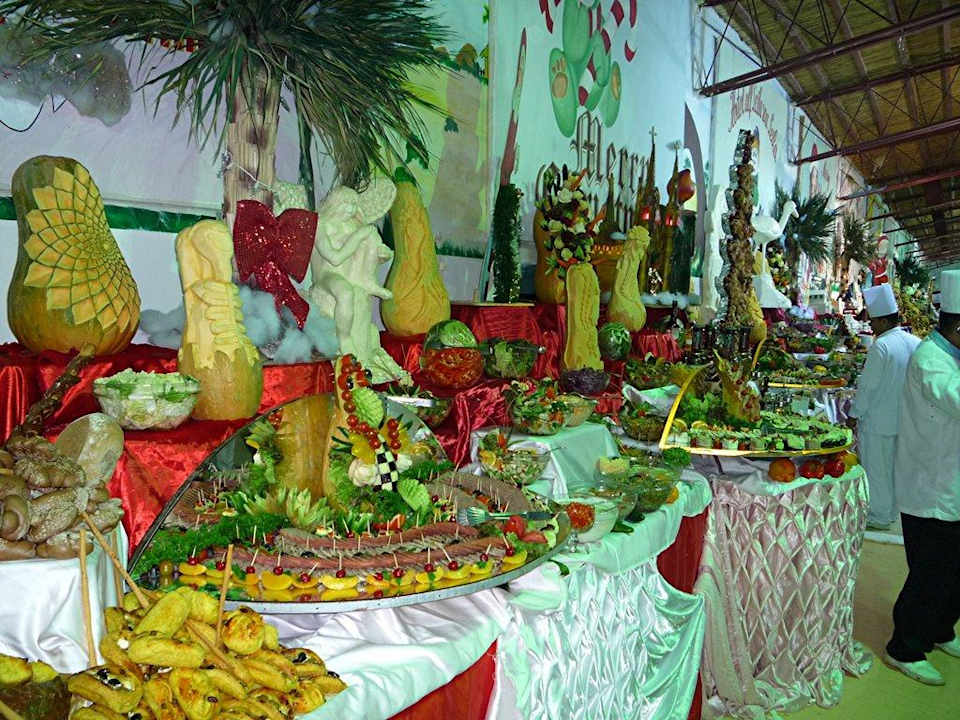 Teil vom Weihnachtsbüffet Pickalbatros Alf Leila Wa Leila Resort - Neverland Hurghada