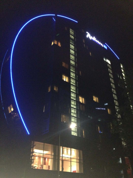 Außenansicht Radisson Blu Hotel Frankfurt