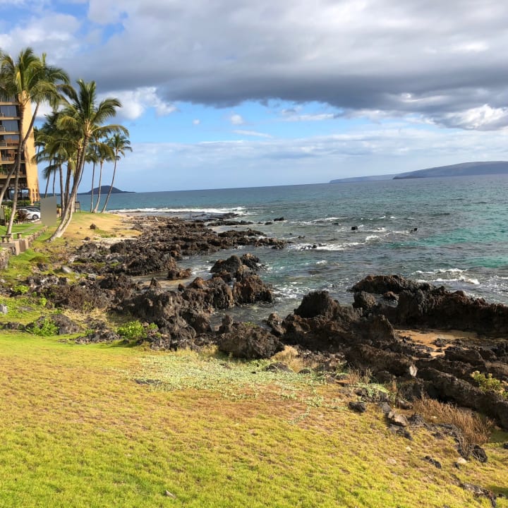 Strand Days Inn Maui Oceanfront Inn