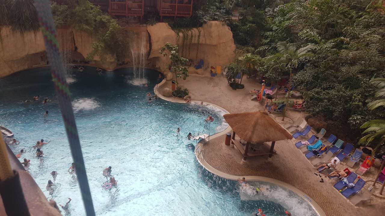 Pool Tropical Islands Resort