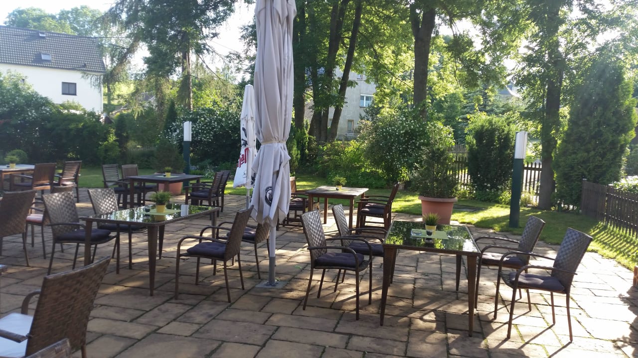 Schön am Abend  Erzgebirgshotel Freiberger Höhe