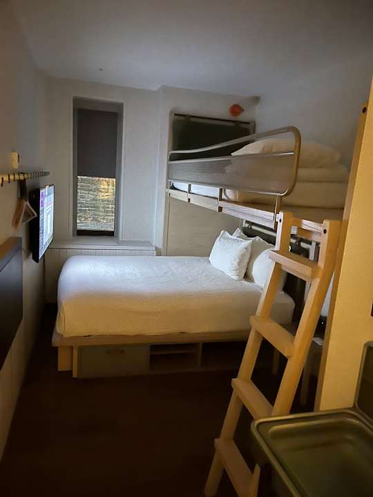 Zimmer MOXY NYC Times Square