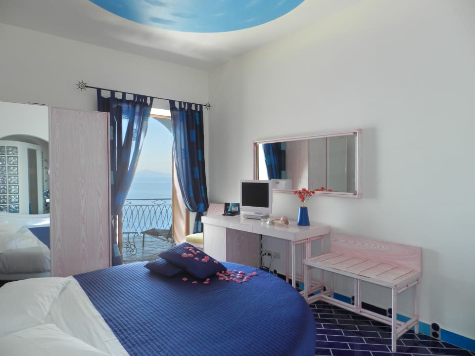 Zimmer Hotel Holiday