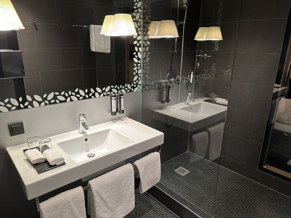 Zimmer Mövenpick Hotel Stuttgart Airport