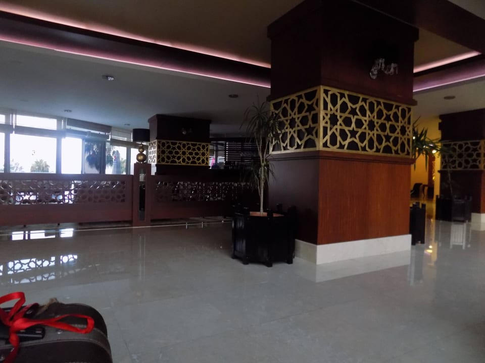 Лобби. ресепшн Arycanda Kirman Premium