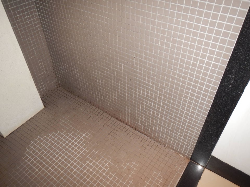Schimmel in der Dusche Ramada Resort by Wyndham Khao Lak